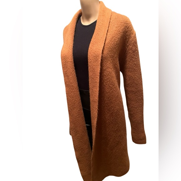 Beautiful heavy cardigan from Pink Martini - Picture 5 of 8